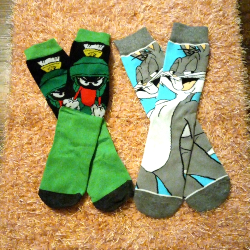 NWT UniSex CARTOON SOCKS 2 PAIR